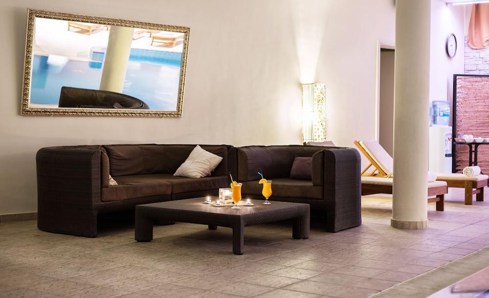 וודיצה Hotel Punta מראה חיצוני תמונה
