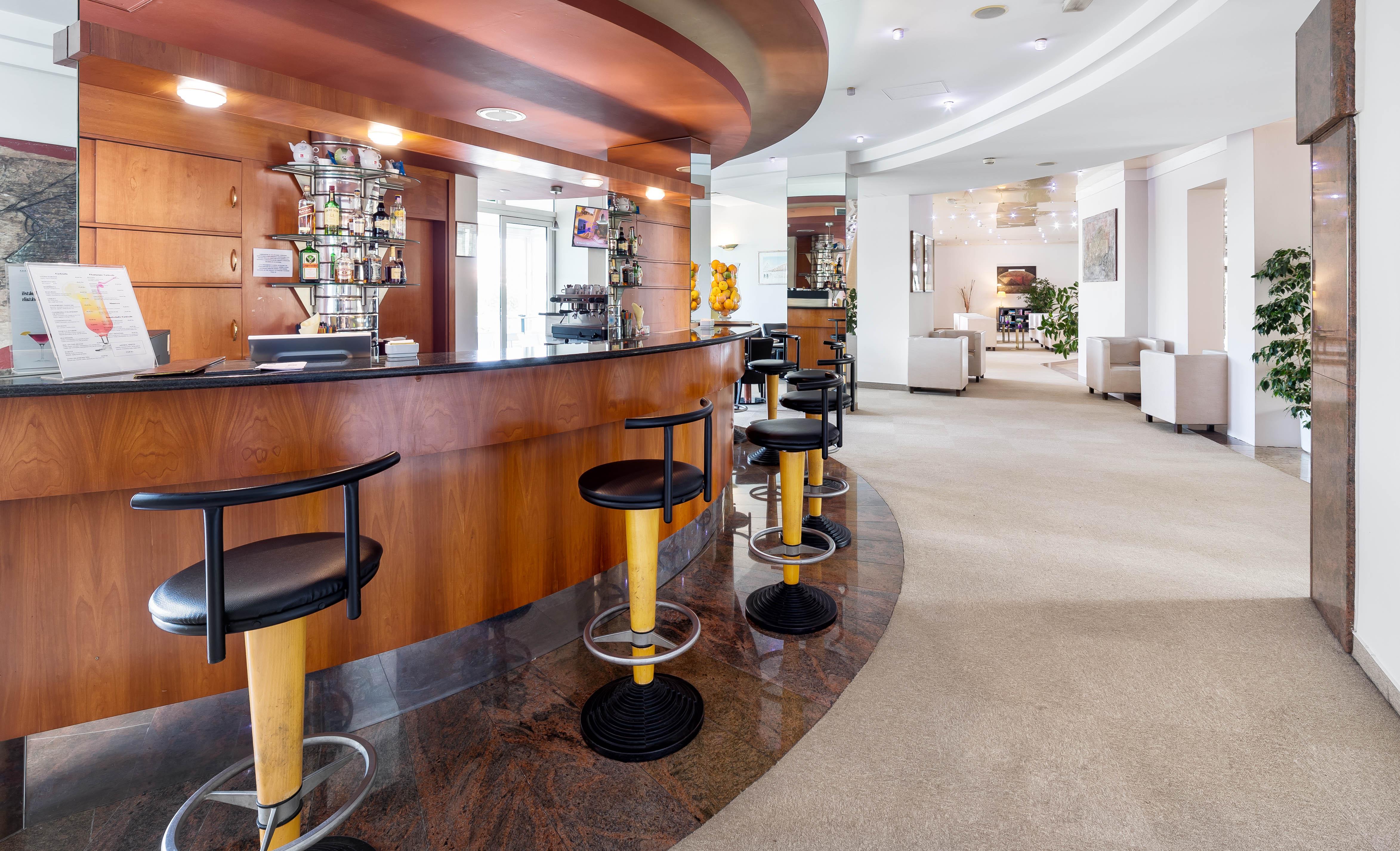 וודיצה Hotel Punta מראה חיצוני תמונה