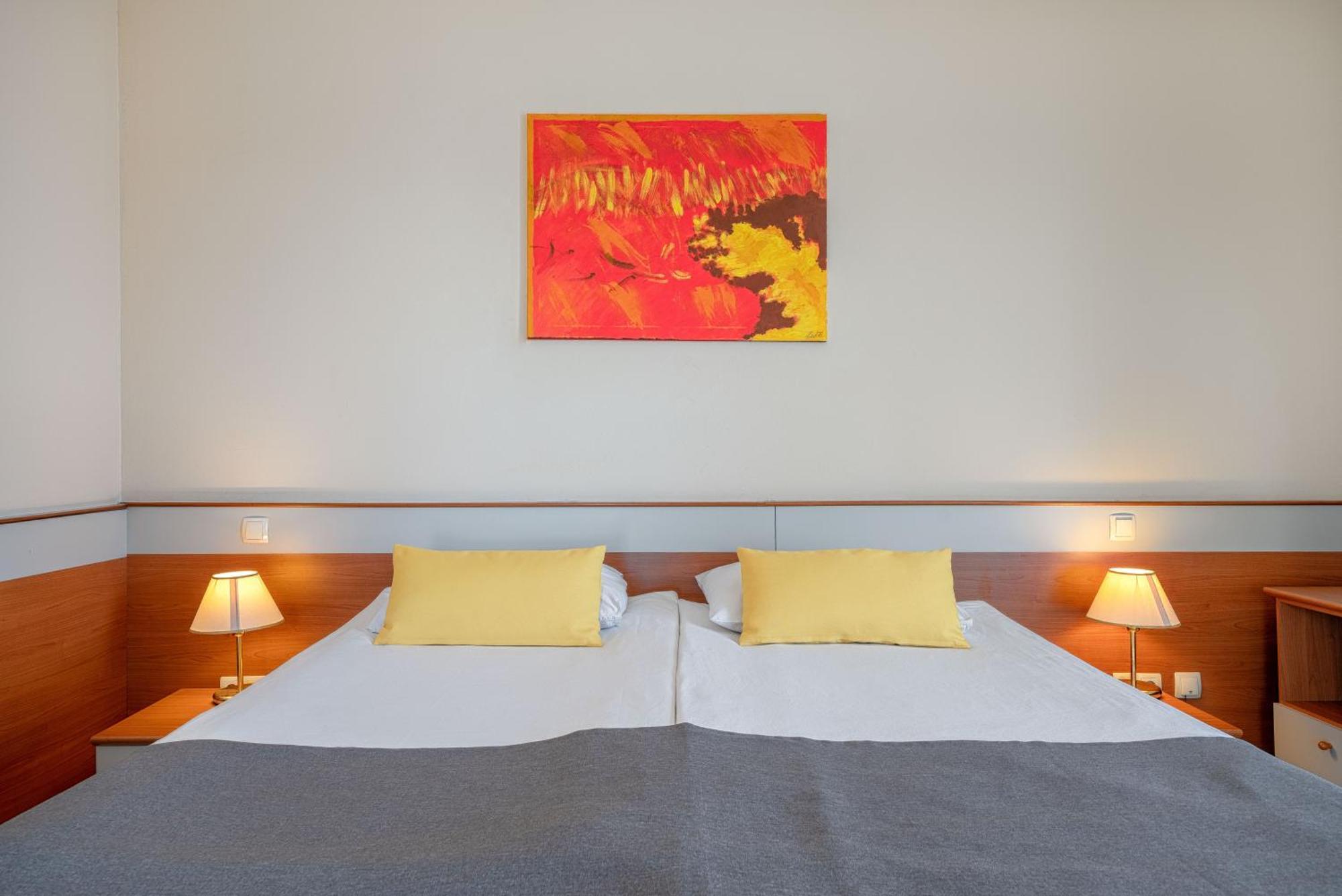 וודיצה Hotel Punta מראה חיצוני תמונה
