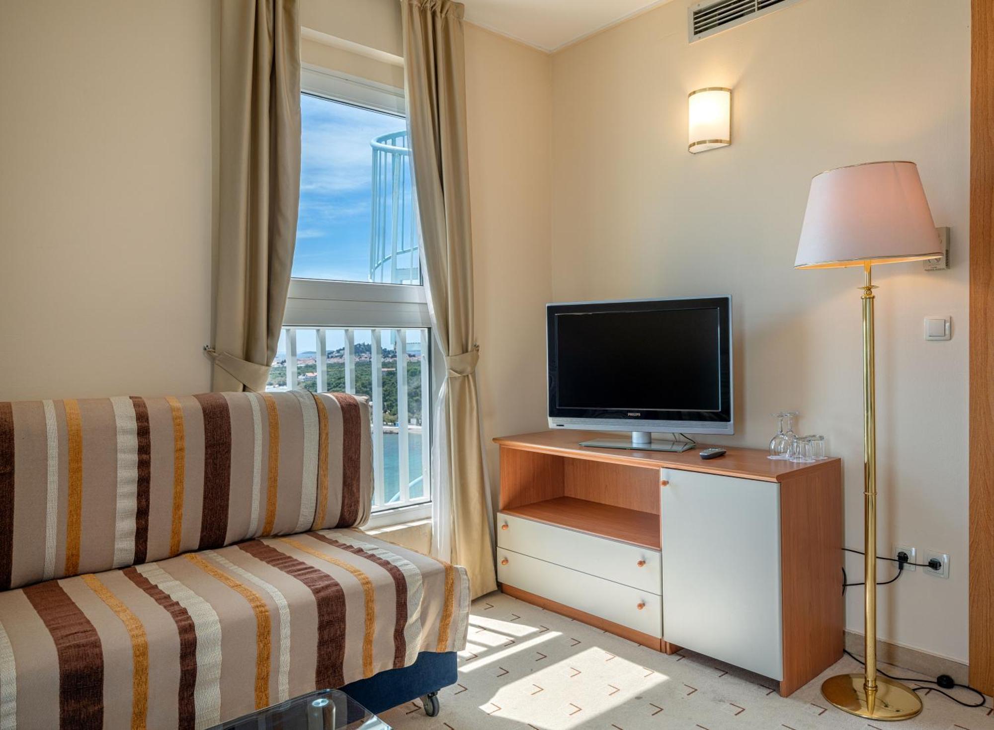 וודיצה Hotel Punta מראה חיצוני תמונה