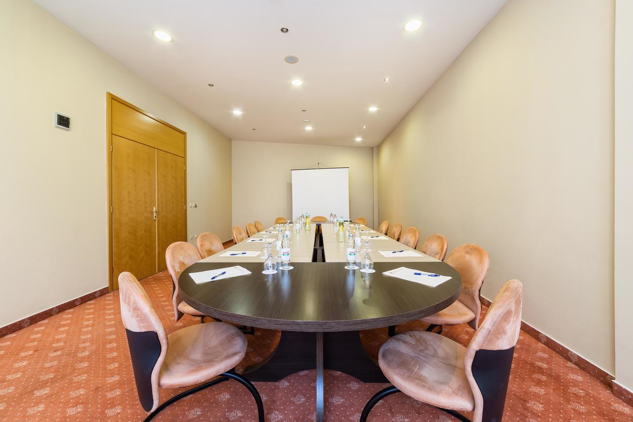 וודיצה Hotel Punta מראה חיצוני תמונה