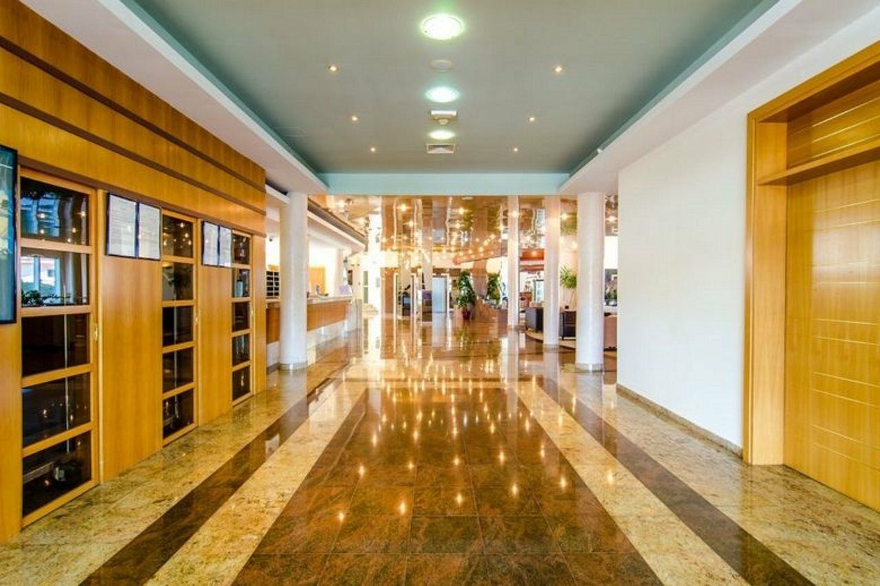 וודיצה Hotel Punta מראה חיצוני תמונה