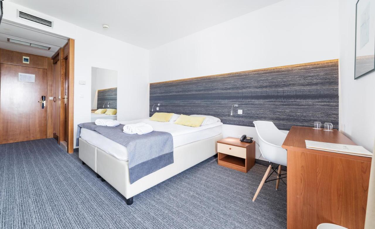 וודיצה Hotel Punta מראה חיצוני תמונה